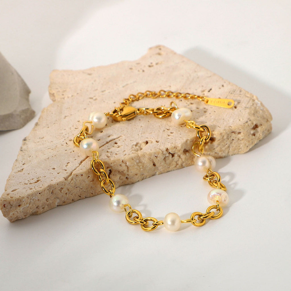 Aurelia Pearl Bracelet